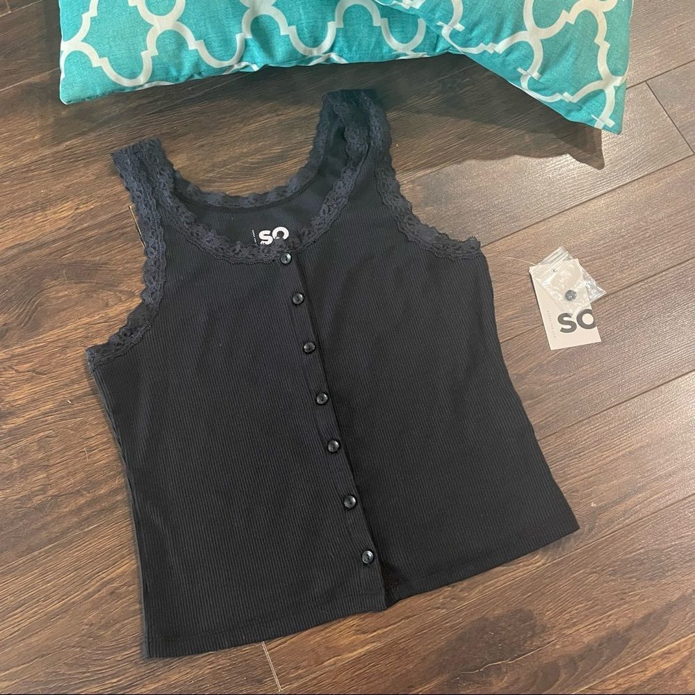 NWT | Lace‎ Trim Button Front Tank Top